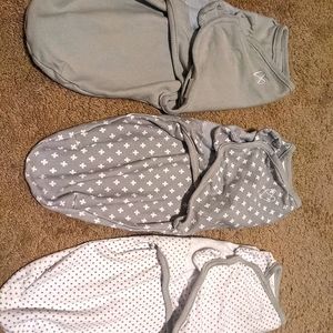 Set of 3 barely used sm/med SwaddleMe swaddles